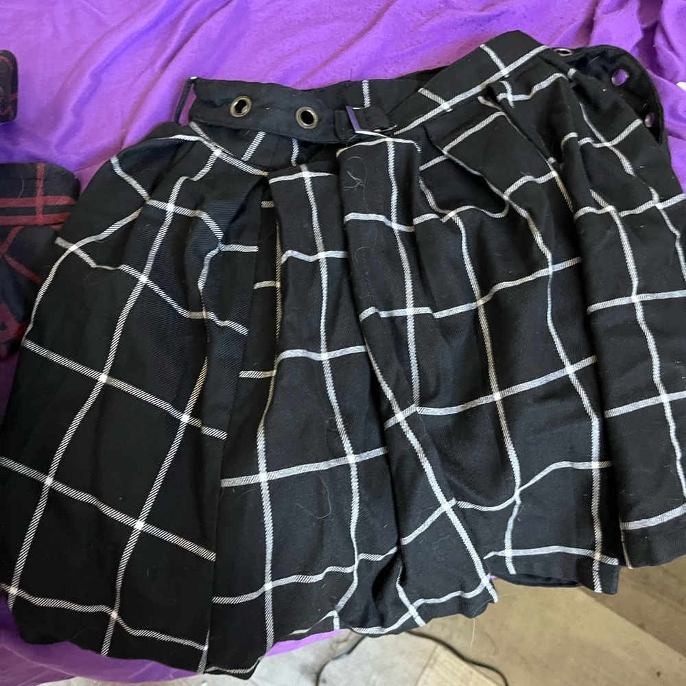 Hot Topic Skaters Skirt Black and White